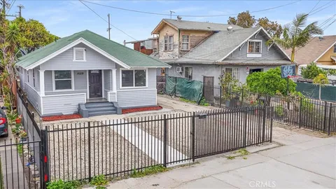 1629 E 41st Place, Los Angeles, CA MLS: RS25090543