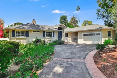 9401 Bianca Avenue, Northridge, CA MLS: SR25087544