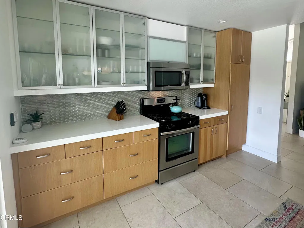 Additional image 11 of 999 E Via Escuela, Palm Springs, CA 92262