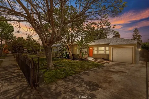 1924 N Evergreen Street, Burbank, CA 91505 - MLS#: SR25040508