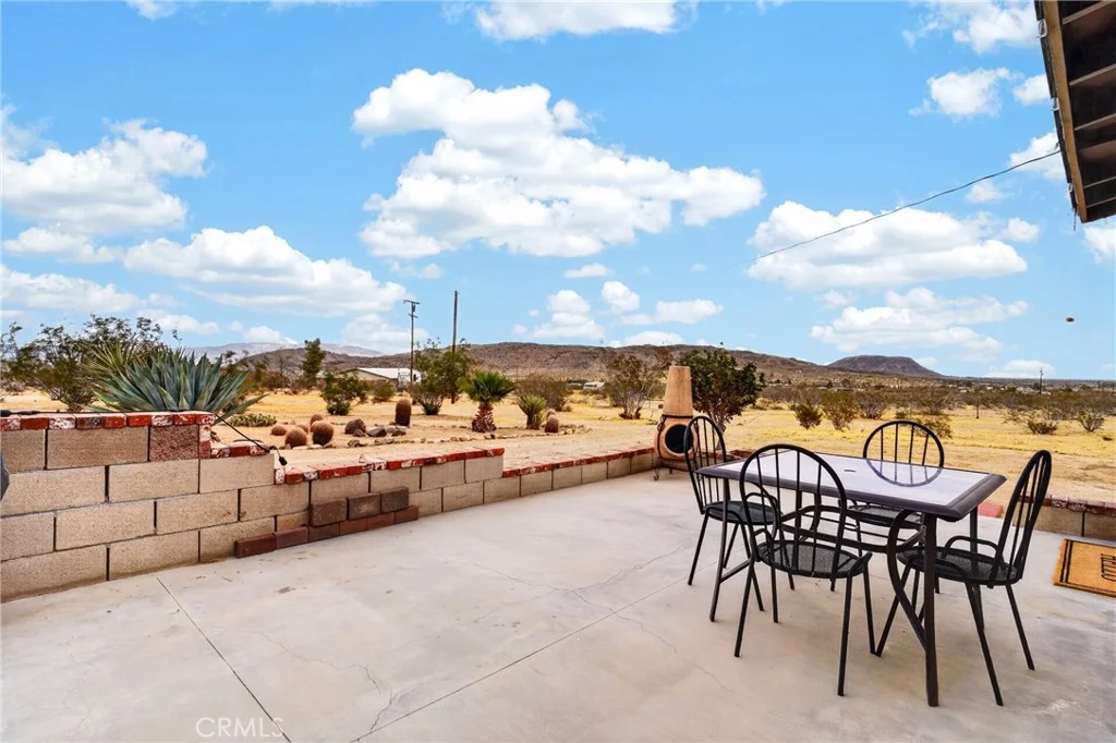 2822 Cherokee Trl, Landers, CA 92285 photo 4