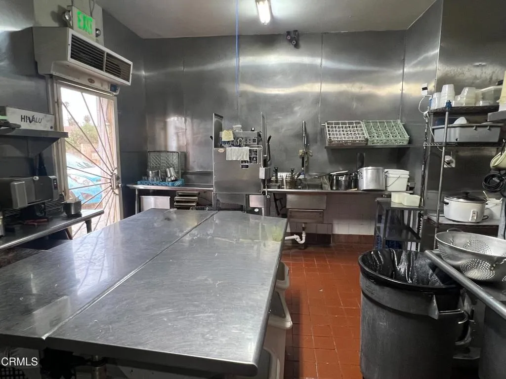 Additional image 54 of 1621 N Oxnard Boulevard, Oxnard, CA 93030