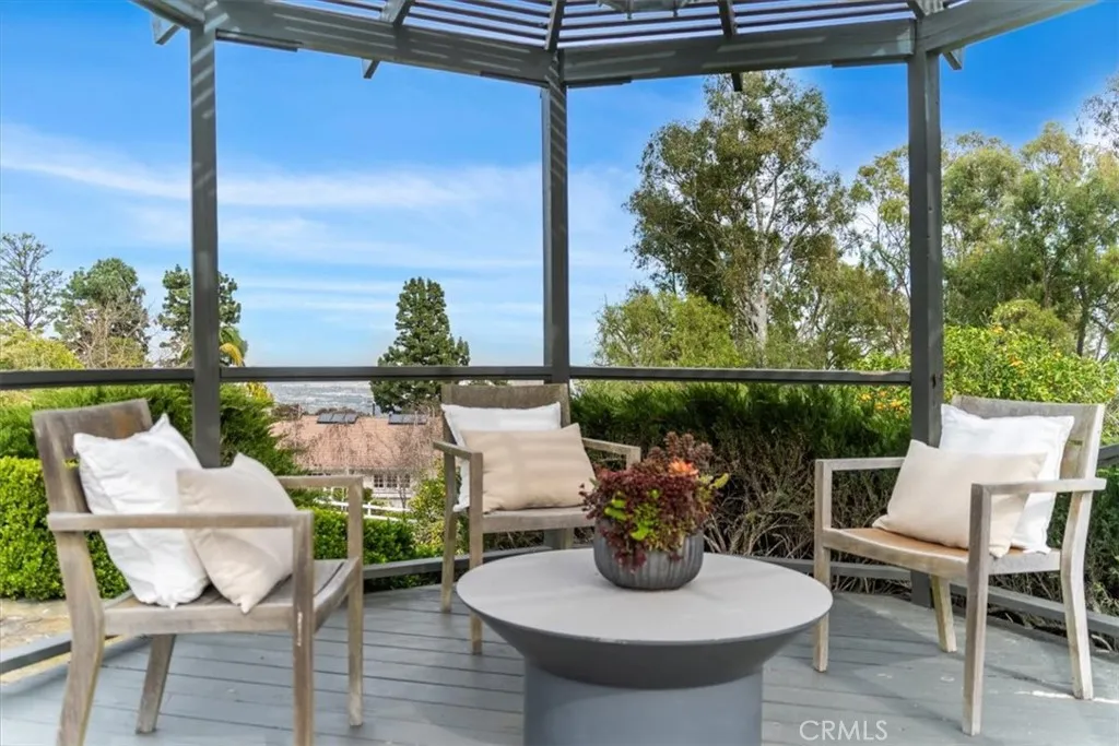 19 Wideloop Road, Rolling Hills, CA 90274