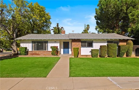 190 W Dovewood Lane, Fresno, CA 93704 - MLS#: SR24234135