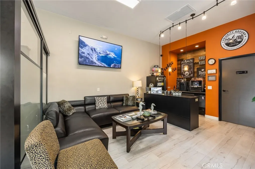 Additional image 10 of 20605 Soledad Canyon Rd, Canyon Country, CA 91351