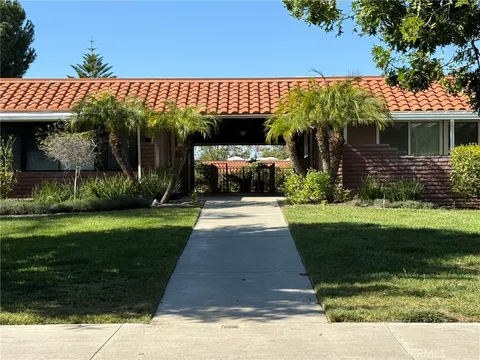 851 Ronda Mendoza Unit B, Laguna Woods, CA 92637 - MLS#: OC25086396