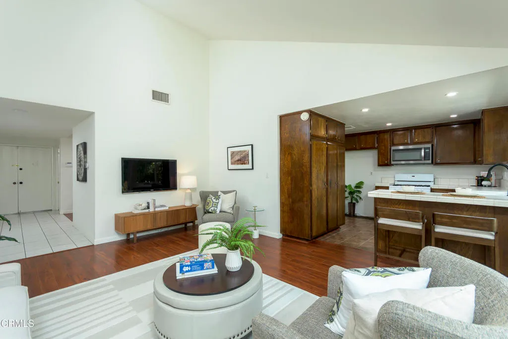 Additional image 7 of 9416 True Knoll Drive, Los Angeles, CA 91042