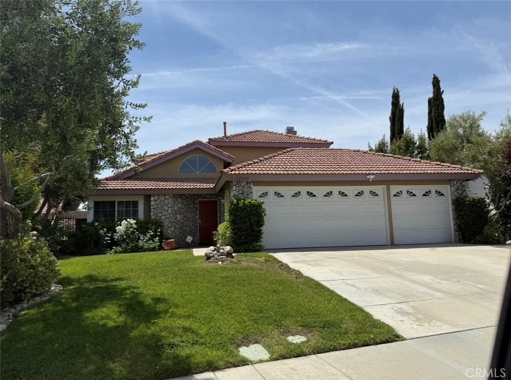 12569 Blazing Star Ln, Victorville, CA 92392