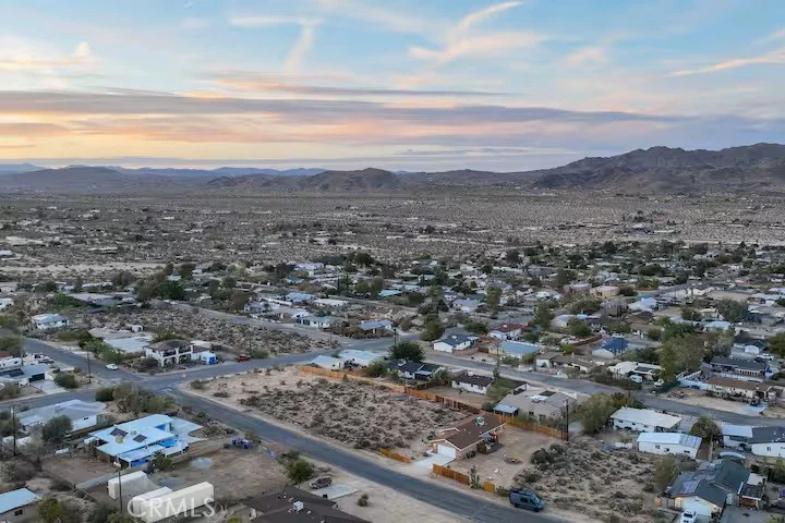61620 Crest Circle Dr, Joshua Tree, CA 92252