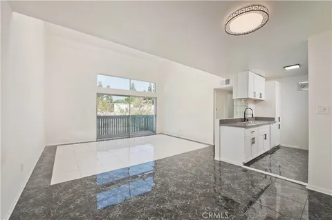 5700 Etiwanda Avenue Unit 259, Tarzana, CA MLS: SR25065052