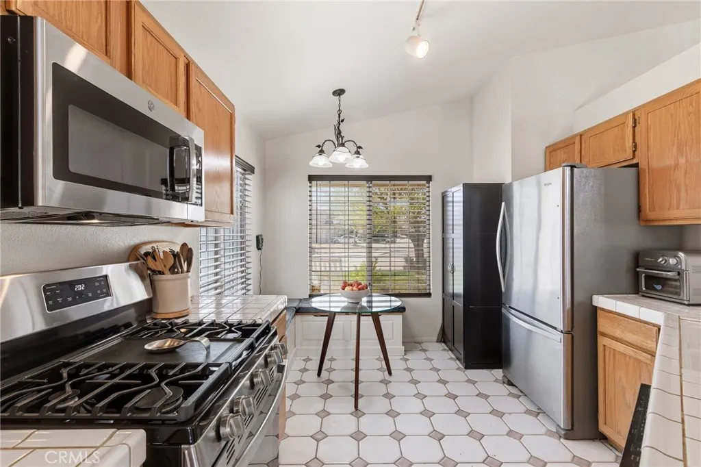 Additional image 4 of 2416 Oakgrove Street, Rosamond, CA 93560