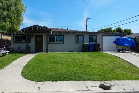 318 Lochmere Ave, La Puente, CA MLS: PT25089830