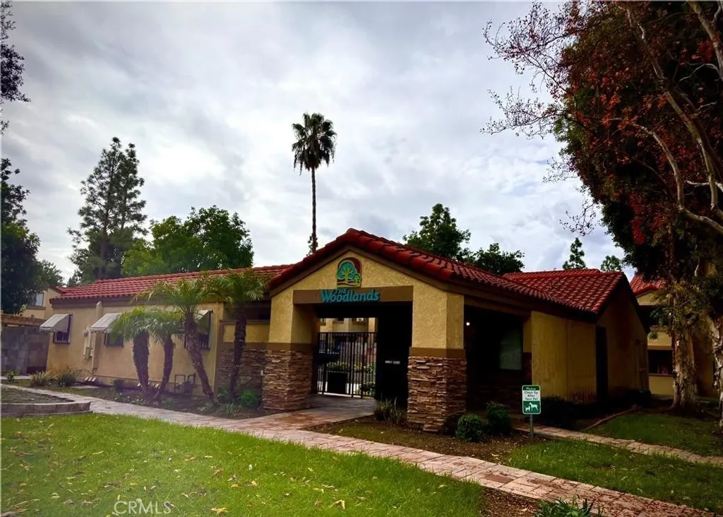 Additional image 16 of 1110 W Blaine St, Riverside, CA 92507