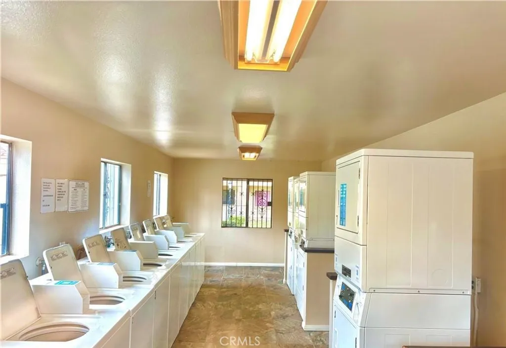 Additional image 17 of 1110 W Blaine St, Riverside, CA 92507