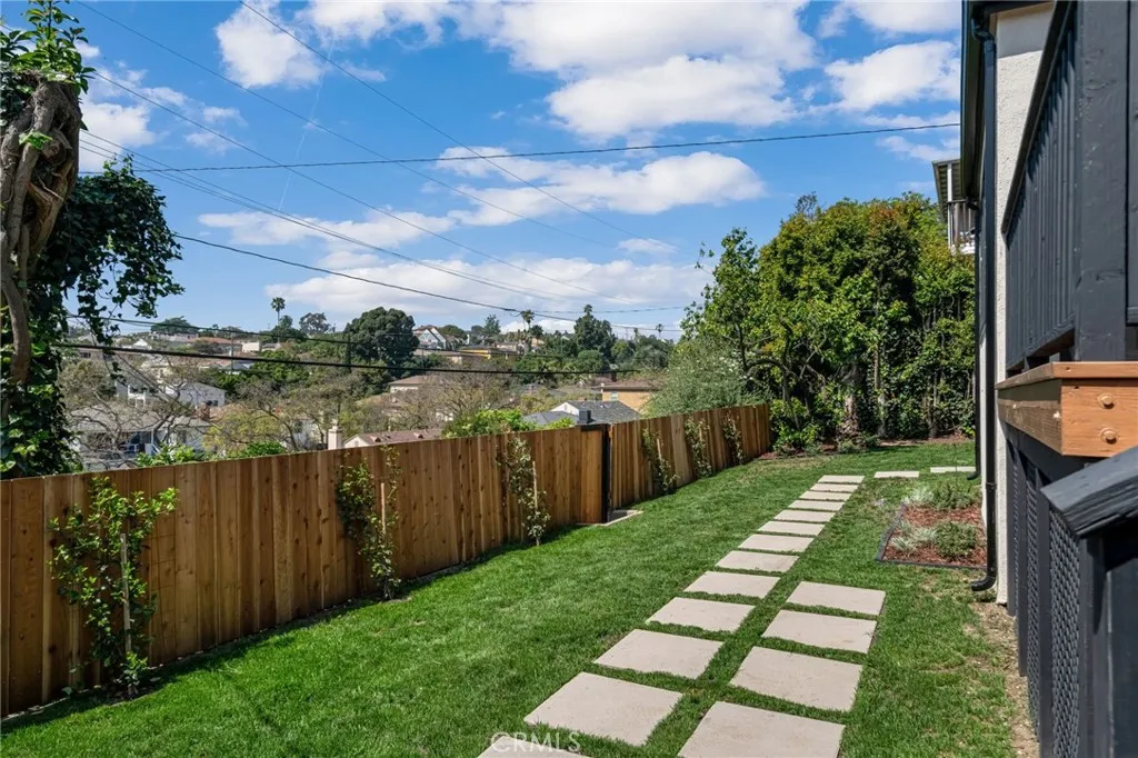 Additional image 60 of 5309 Maymont Dr, Los Angeles, CA 90043
