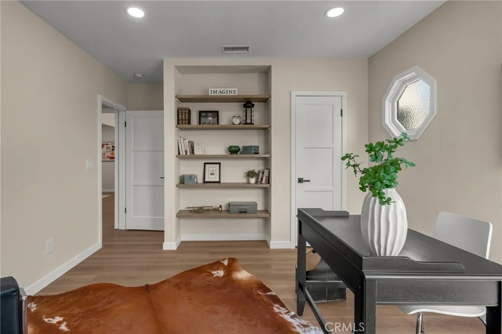 Additional image 53 of 5309 Maymont Dr, Los Angeles, CA 90043