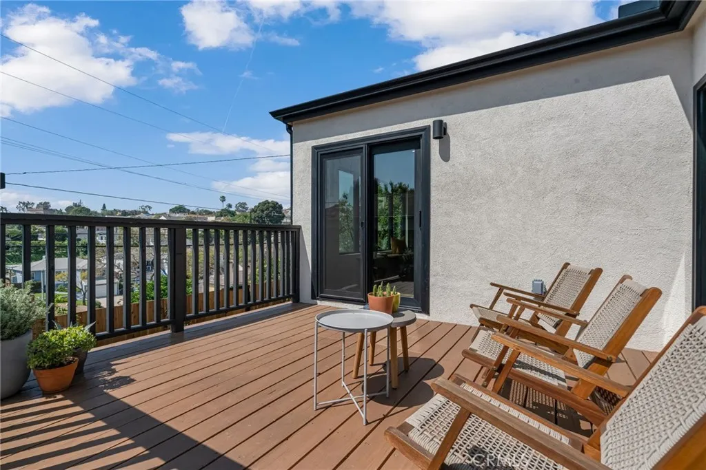 Additional image 59 of 5309 Maymont Dr, Los Angeles, CA 90043