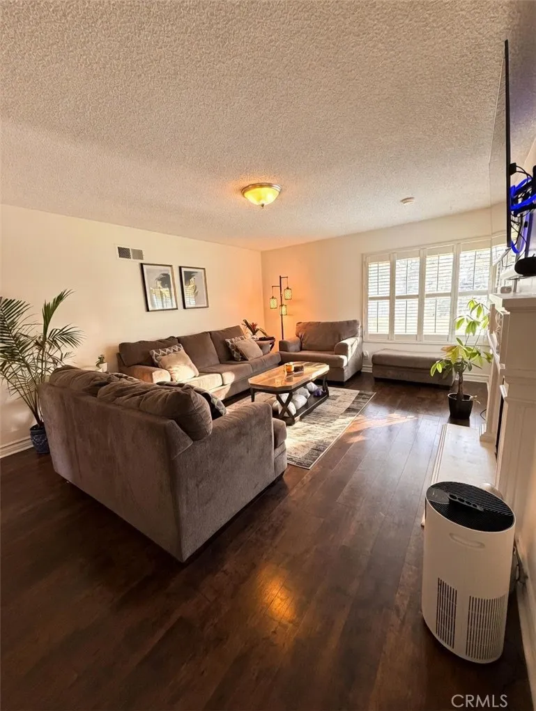 Additional image 36 of 26172 Rainbow Glen Dr, Newhall, CA 91321