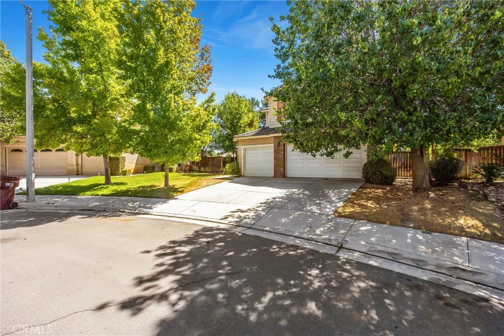 1570 Thunderbird Rd, Beaumont, CA 92223