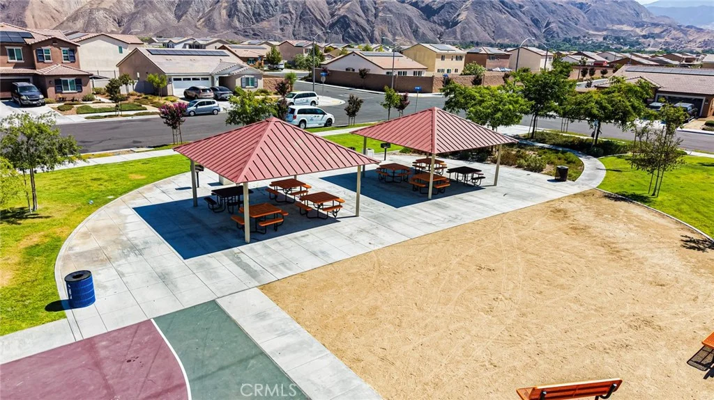 579 Pinyon Rd, San Jacinto, CA 92583