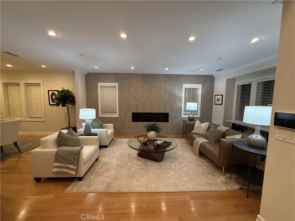 Additional image 4 of 742 N Detroit Street, Los Angeles, CA 90046