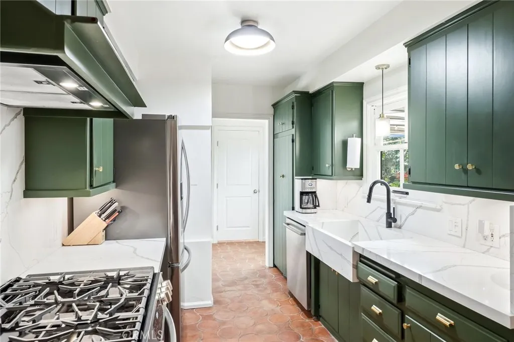 Additional image 38 of 11656 Margate Street, Valley Village, CA 91601