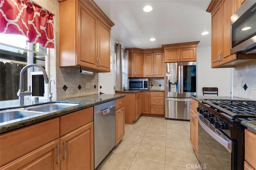 Additional image 16 of 18027 Hatton Street, Reseda, CA 91335