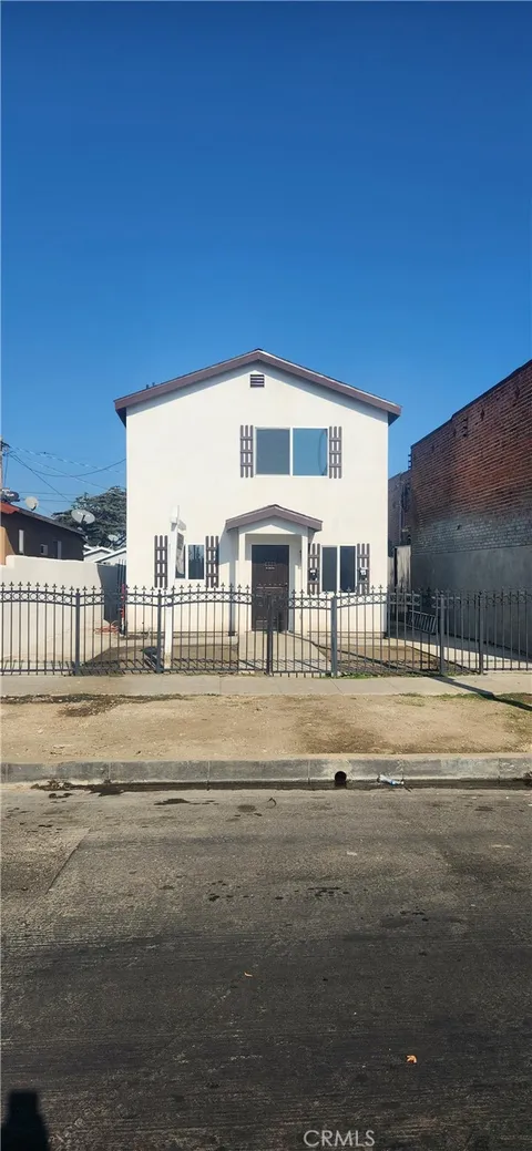 1407 W 59th Place W, Los Angeles, CA MLS: DW25082188