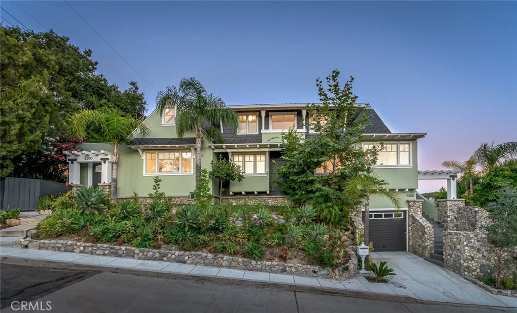 3200 Menlo Drive, Glendale, CA 91208