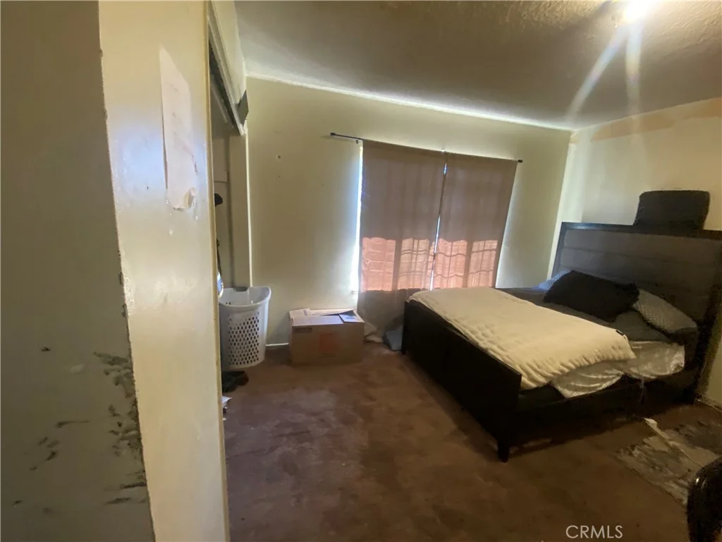 10677 Ledeen Dr, Lakeview Terrace, CA 91342