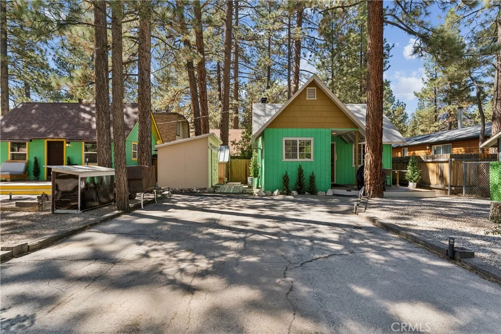 903 W Rainbow Boulevard, Big Bear City, CA 92314