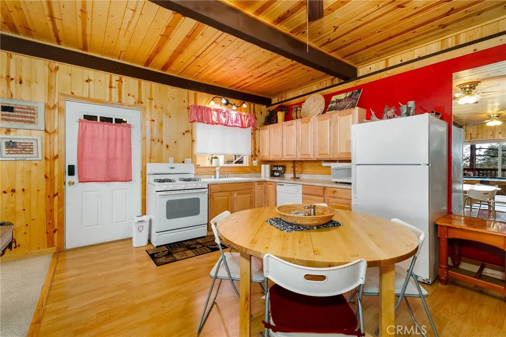 Additional image 72 of 43897 Yosemite Drive, Big Bear Lake, CA 92315