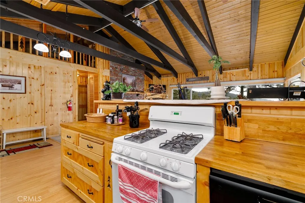 Additional image 55 of 43897 Yosemite Drive, Big Bear Lake, CA 92315
