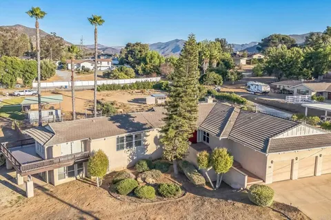719 Singing Trails Drive, El Cajon, CA MLS: PTP2501536