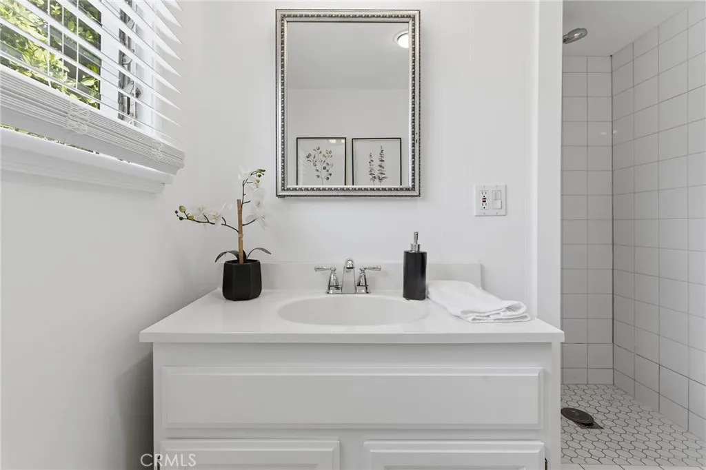 Additional image 22 of 14335 Magnolia Bl, Sherman Oaks, CA 91423