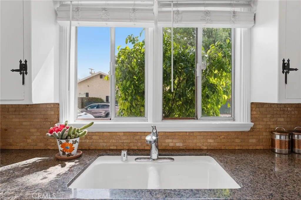 Additional image 15 of 14335 Magnolia Bl, Sherman Oaks, CA 91423