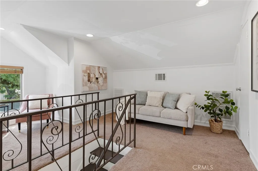 Additional image 17 of 14335 Magnolia Bl, Sherman Oaks, CA 91423
