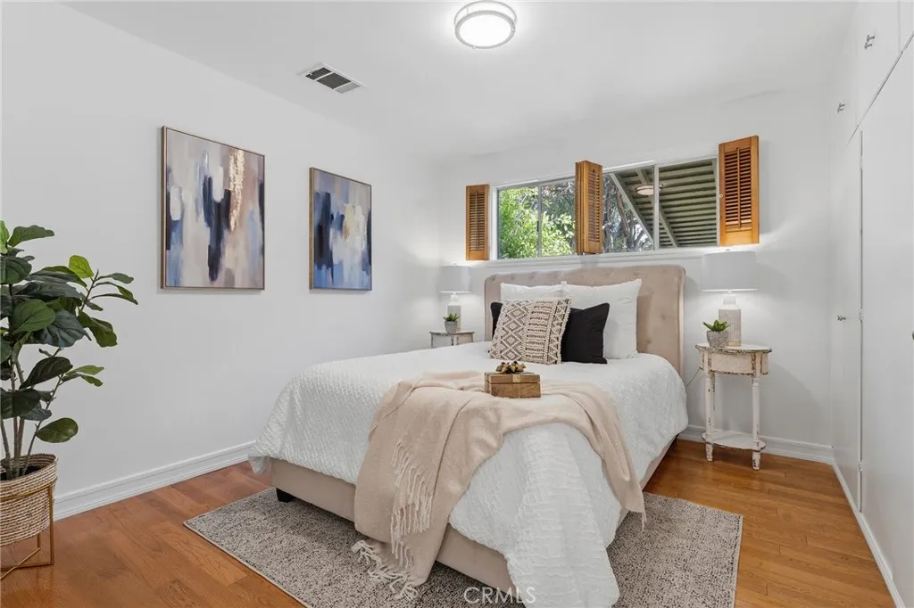 Additional image 27 of 14335 Magnolia Bl, Sherman Oaks, CA 91423