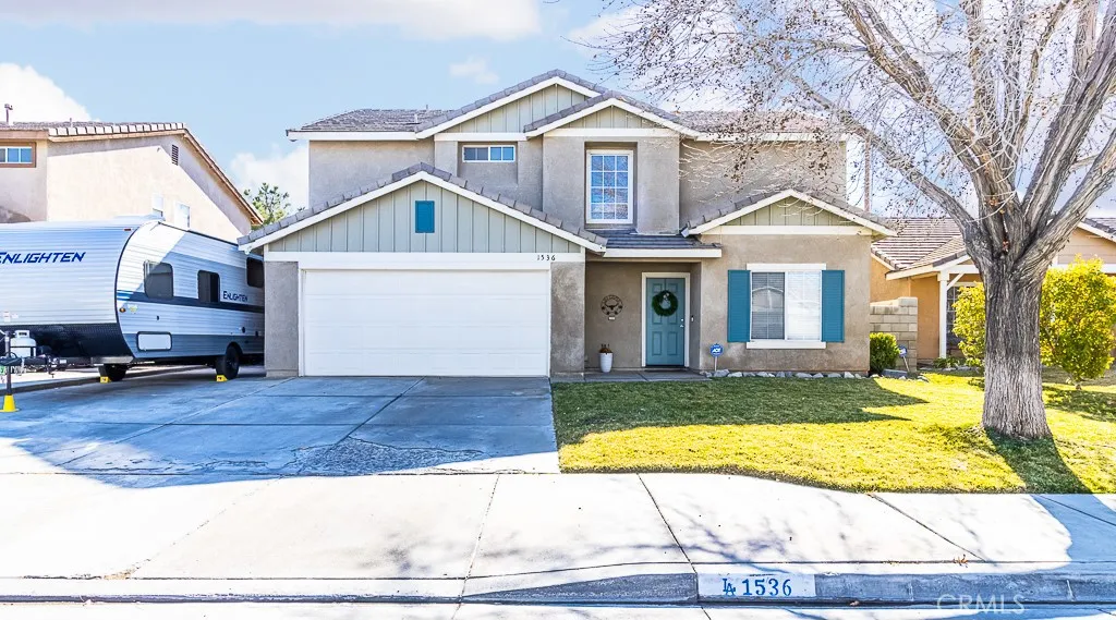 1536 W Holguin Street, Lancaster, CA 93534