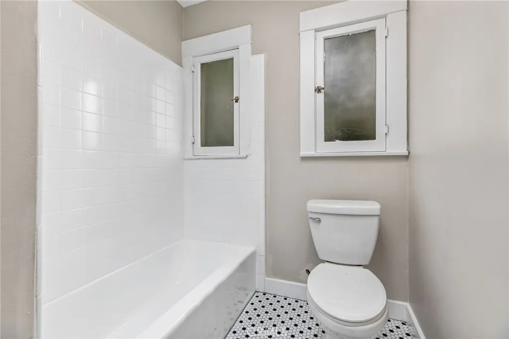 Additional image 32 of 4427 Sunnyside Dr, Riverside, CA 92506