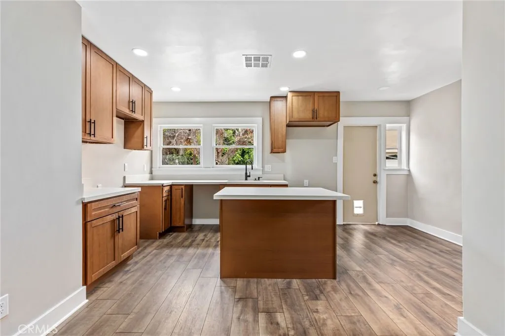 Additional image 20 of 4427 Sunnyside Dr, Riverside, CA 92506