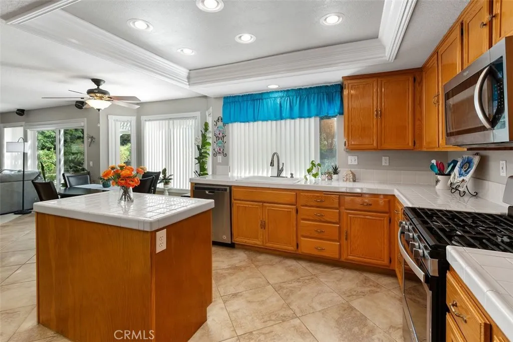 Additional image 76 of 305 Mission Grove Pkwy N, Riverside, CA 92506