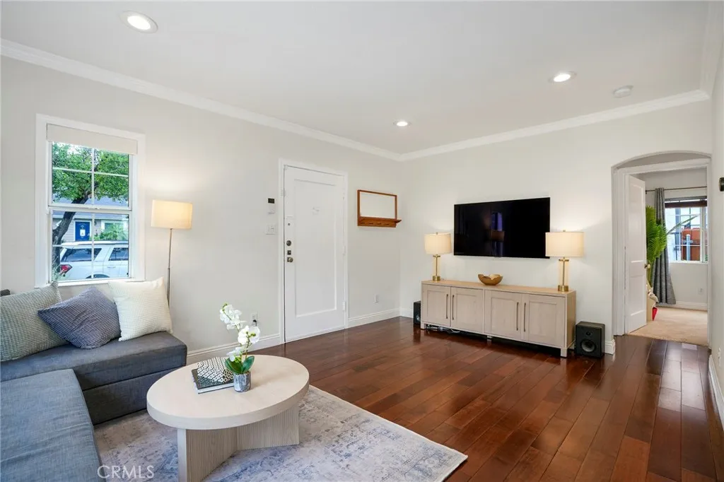 Additional image 2 of 998 Bella Vista Avenue, Pasadena, CA 91107