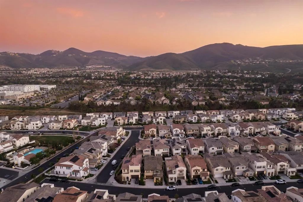 Additional image 99 of 587 Gateway Lane, San Marcos, CA 92078