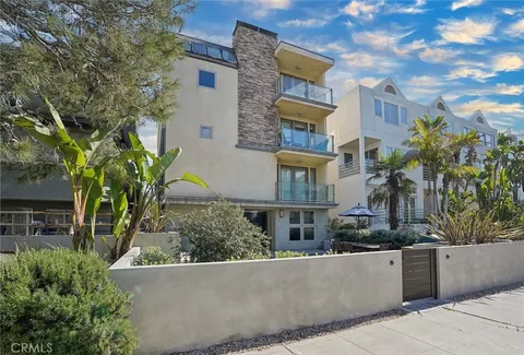 24 Voyage Street Unit 2, Marina Del Rey, CA MLS: SB25038590