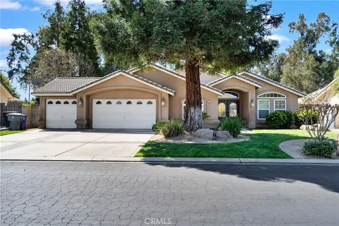 122 East, Madera, CA MLS: MD25078355
