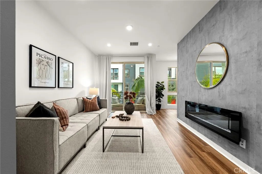 Additional image 11 of 210 Placemark, Irvine, CA 92614