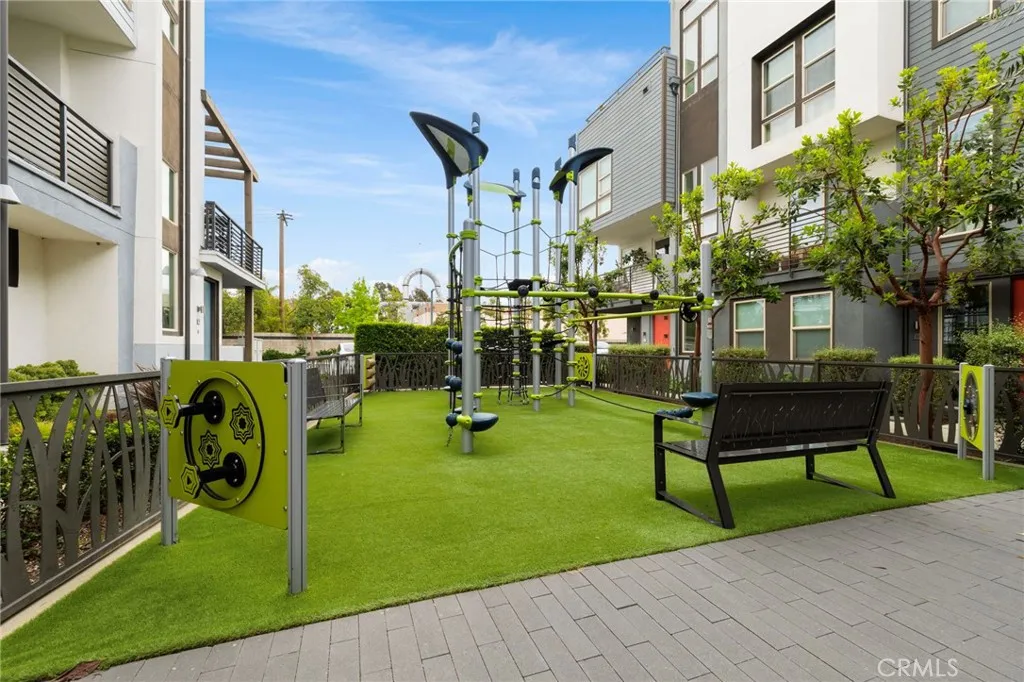 Additional image 42 of 210 Placemark, Irvine, CA 92614