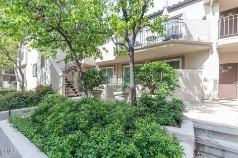 24143 Del Monte Drive Unit 271, Valencia, CA MLS: P1-21285