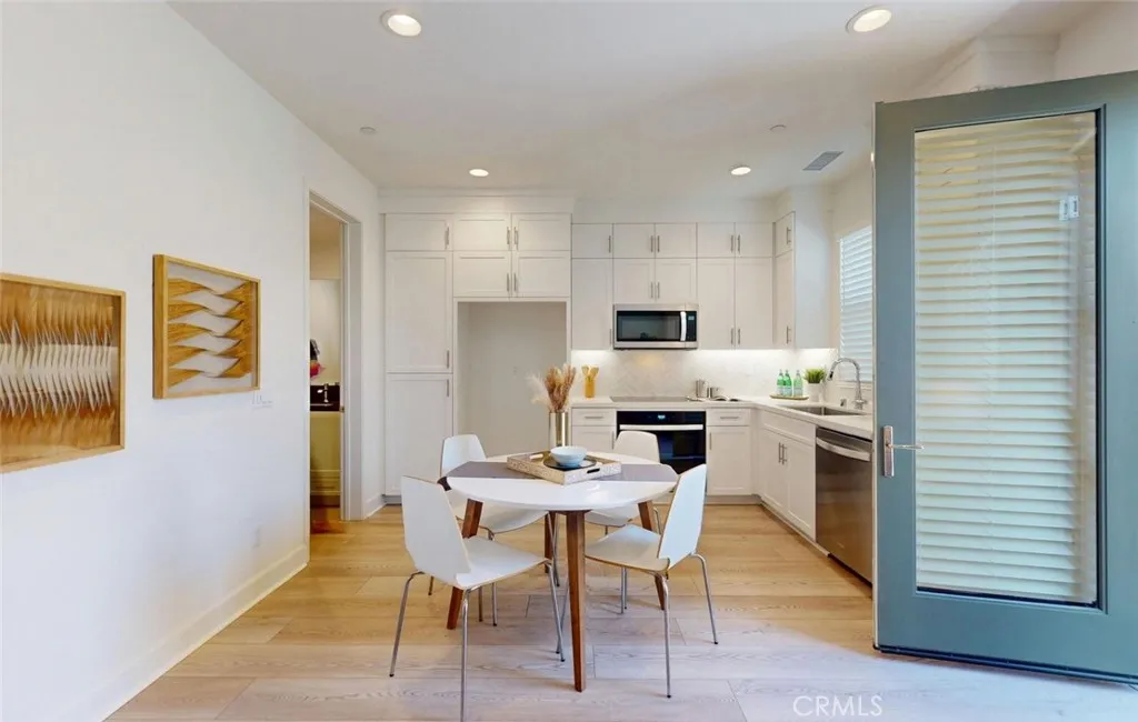 Additional image 57 of 17536 Cameron Lane Unit 105, Huntington Beach, CA 92647